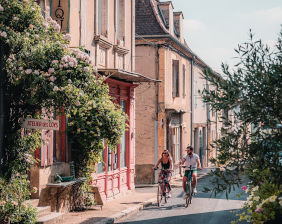 La Route des Plus Beaux Villages de France © Lezbroz