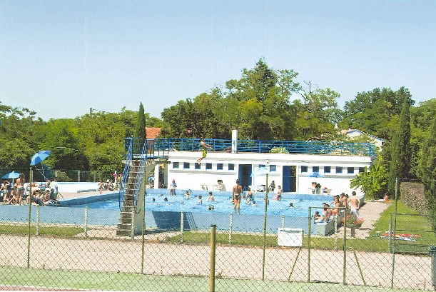 Piscine de Moncrabeau