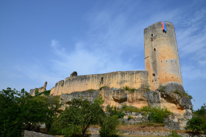 La vallée de Gavaudun, son château