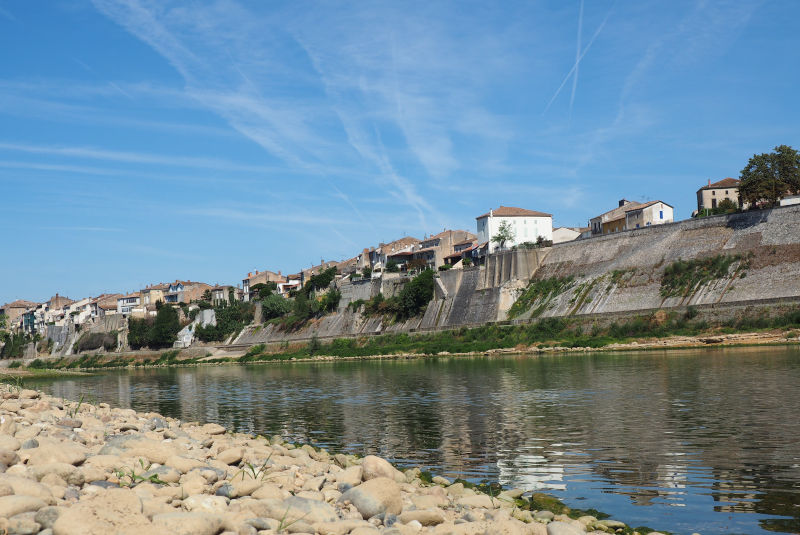 La façade des quais à Tonneins