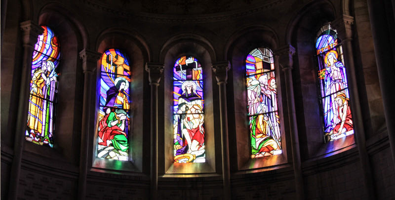 Vitraux Jacques Leuzy - Notre-Dame-de-Peyragude